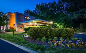Grand Vista Richmond Airport Hotel